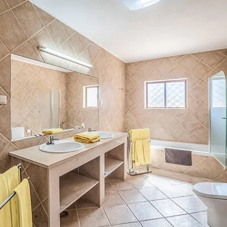 וילה Casa Pluma *